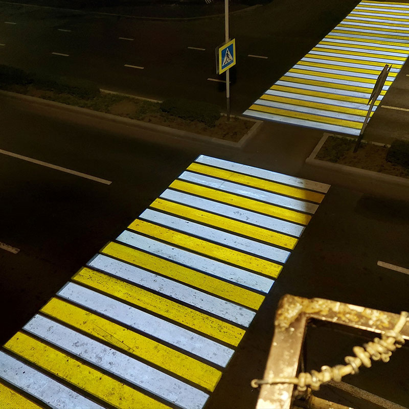 Traffic Safety Zebra Crossing Projection Lamps: Works Quickly to Boost Visibility, Reduce Accidents | Road Zebra Pattern Projectors & Pedestrian Safety Solutions