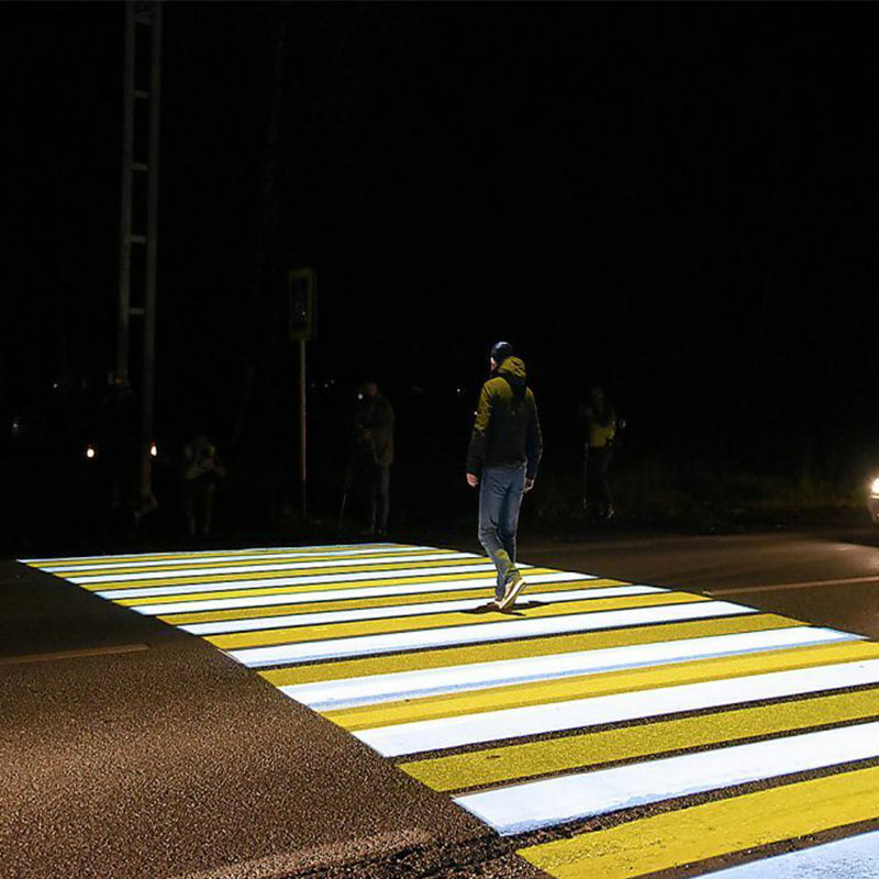 Bright Weatherproof Traffic Zebra Line Projection Lamp – Boost Pedestrian Safety