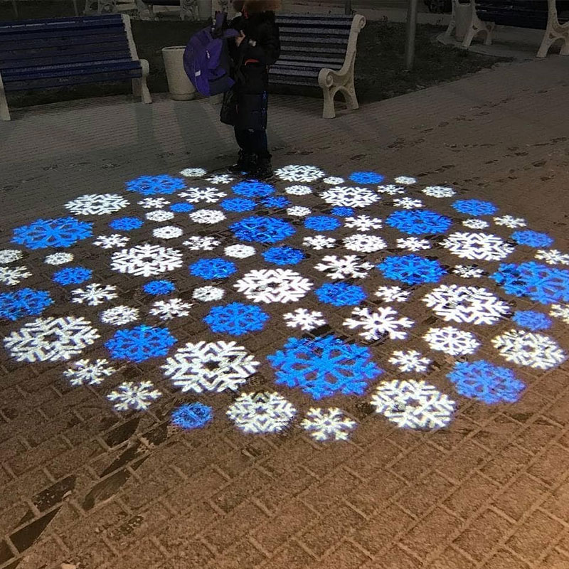 snow-gobo-projector