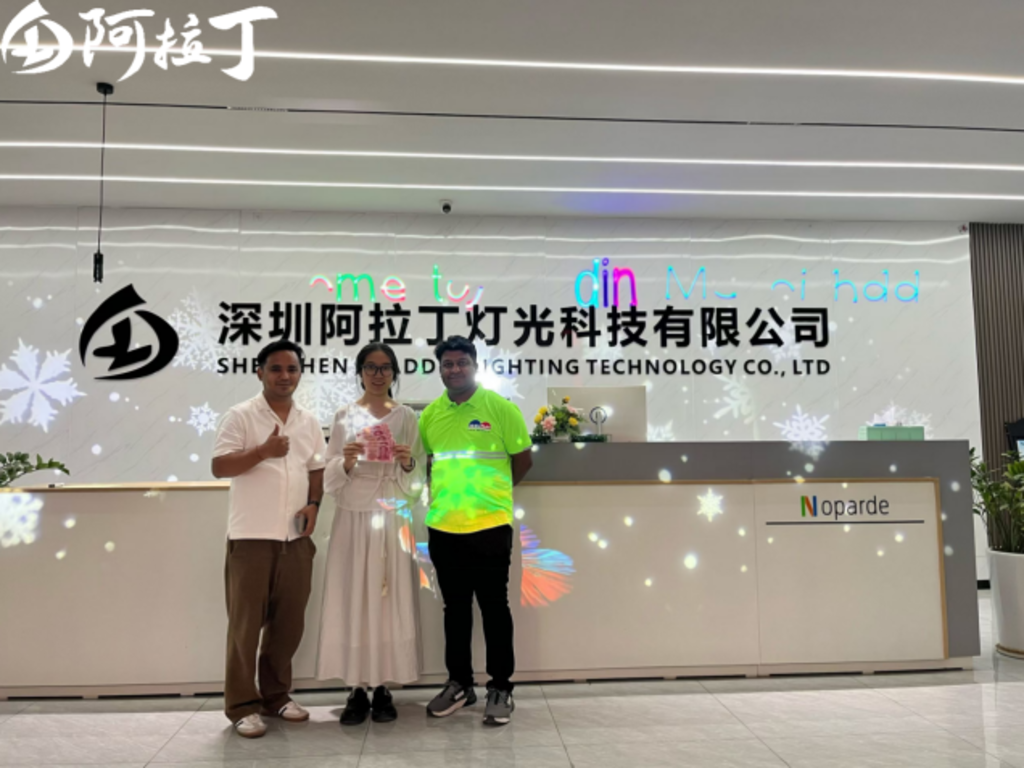 International visitors at the Noparde showroom in Shenzhen