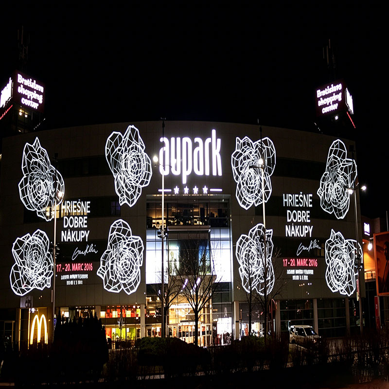 High-Power Night Wall Projection: How to Project on the Wall for Maximum Brand Impact 